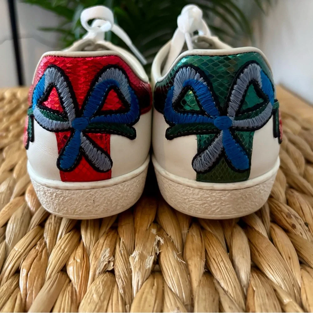 Gucci Women's White Sneakers with Red Floral Embroidery - Picture 8 of 16